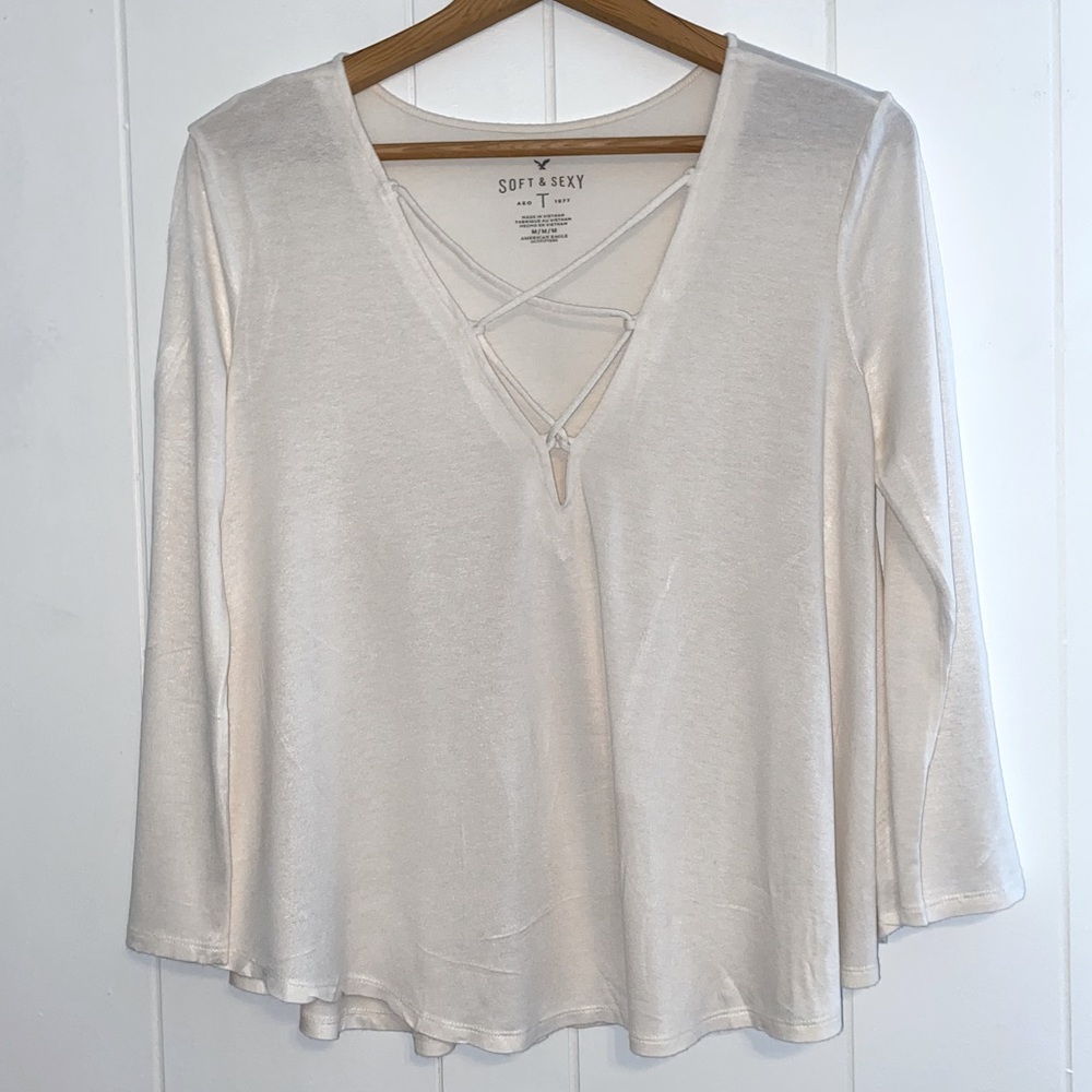 AMERICAN EAGLE SOFT & SEXY TOP - MEDIUM